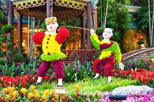Chinese New Year decorations at Bellagio Gardens and Conservatory 2015 - Kids playing in the grass, in frony of a gazebo