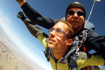 las-vegas-tandem-skydiving-in-las-vegas-1507521.jpg